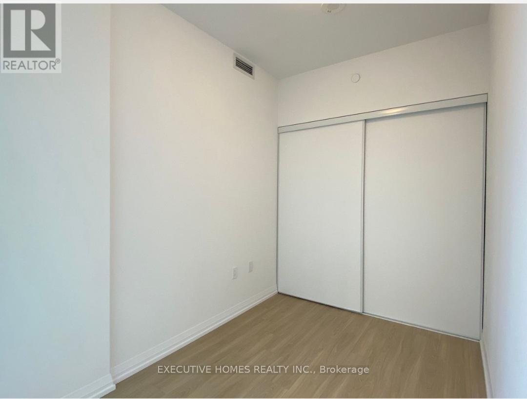 1109 - 25 Holly Street, Toronto, ON - Indoor Photo Showing Other Room