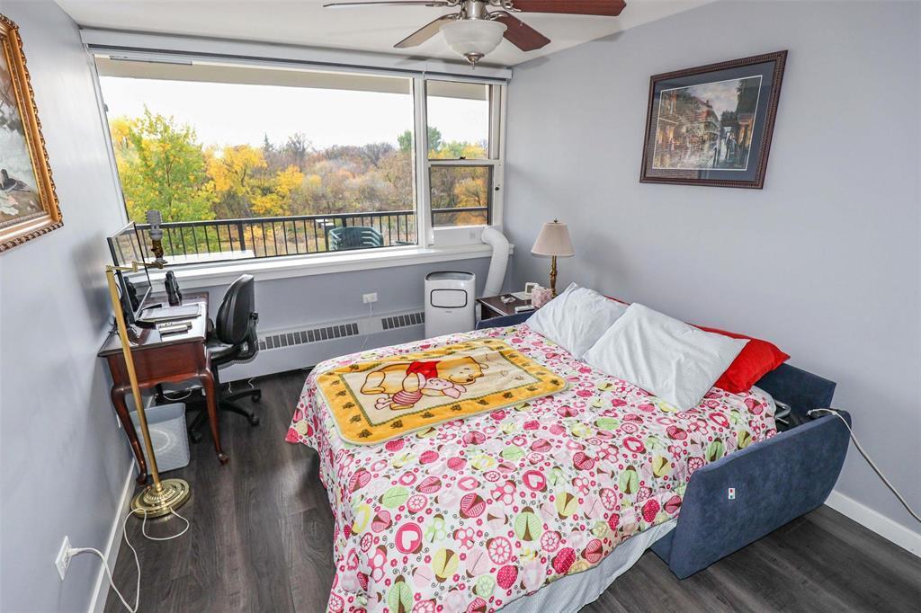 309 99 Wellington Crescent, Winnipeg, MB - Indoor Photo Showing Bedroom
