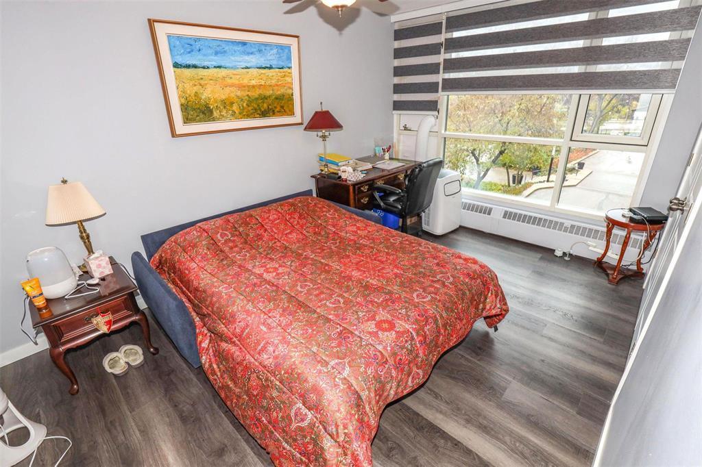 309 99 Wellington Crescent, Winnipeg, MB - Indoor Photo Showing Bedroom