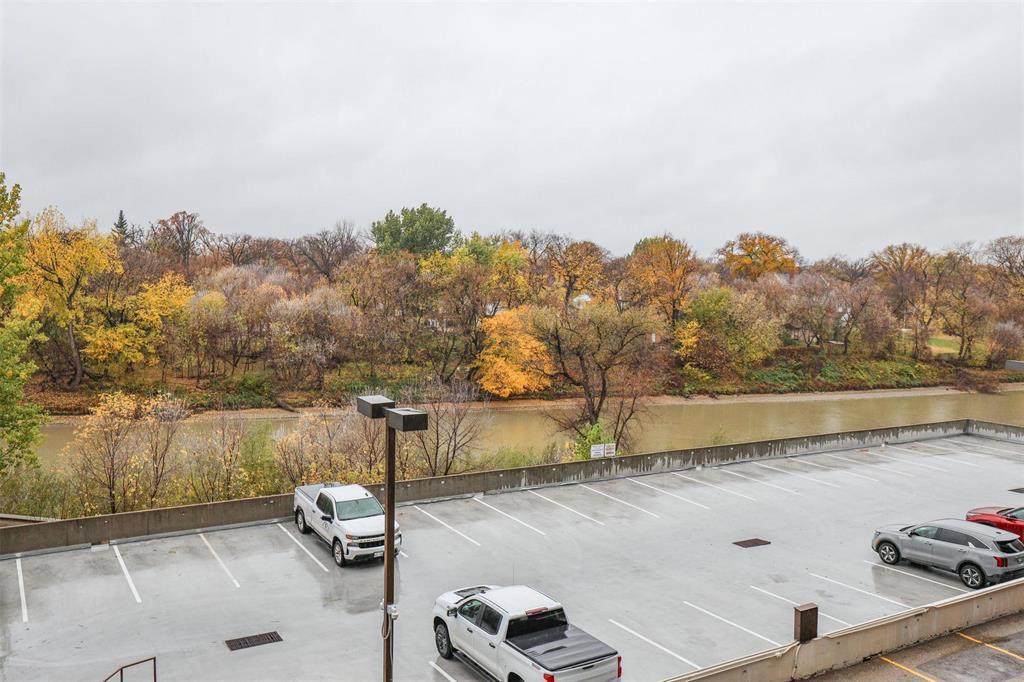 309 99 Wellington Crescent, Winnipeg, MB - Outdoor