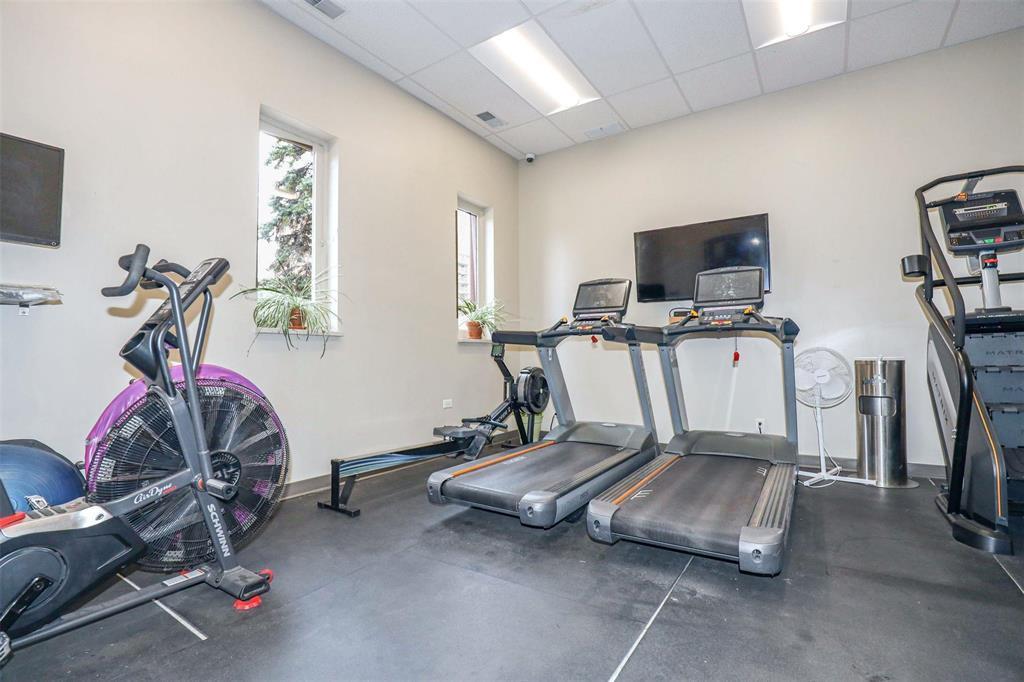 309 99 Wellington Crescent, Winnipeg, MB - Indoor Photo Showing Gym Room