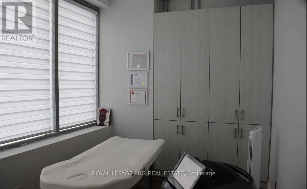 228 - 7777 Weston Road, Vaughan, ON