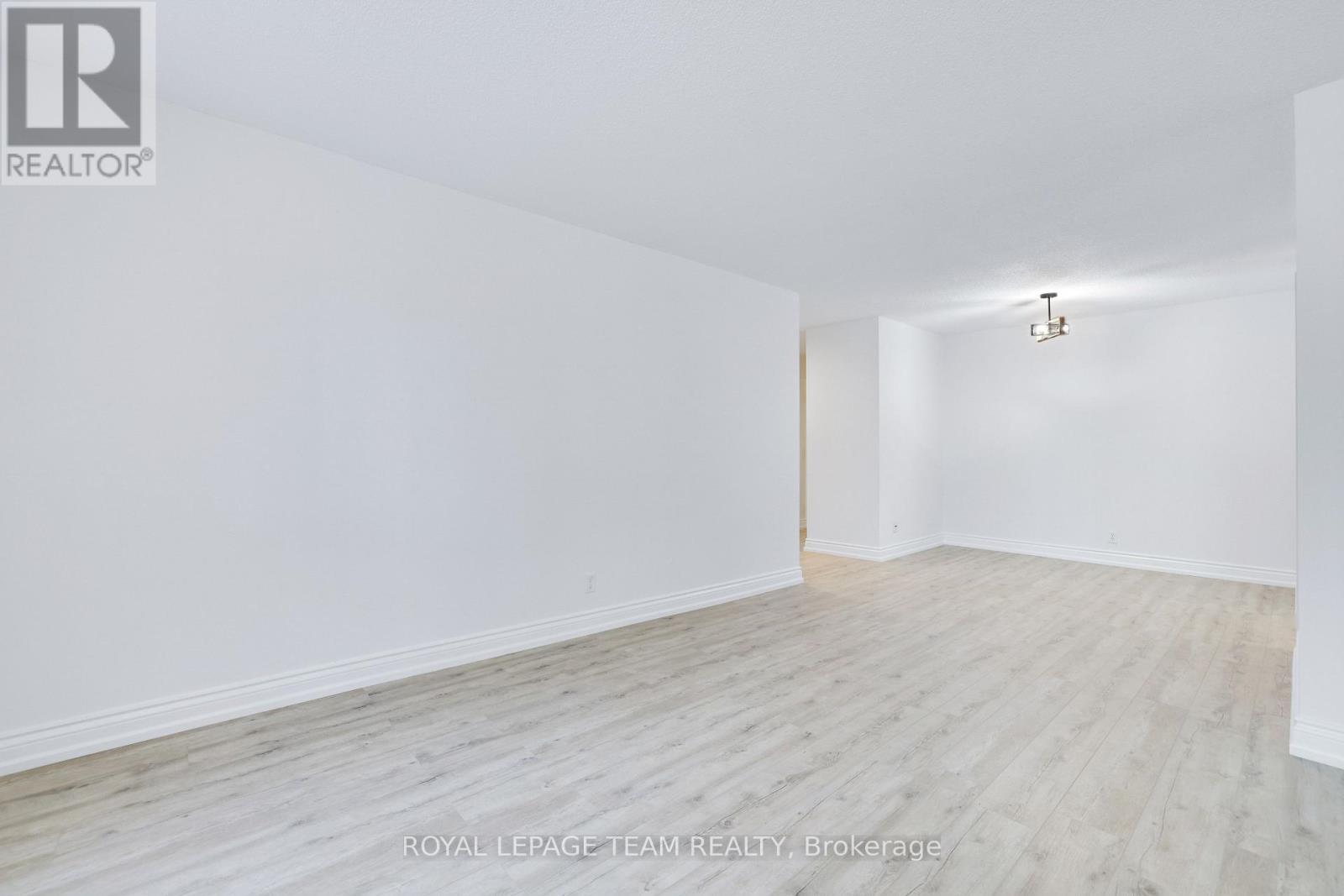 113 - 2951 Riverside Drive, Ottawa, ON - Indoor Photo Showing Other Room