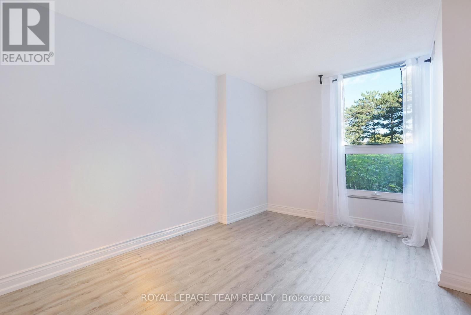 113 - 2951 Riverside Drive, Ottawa, ON - Indoor Photo Showing Other Room