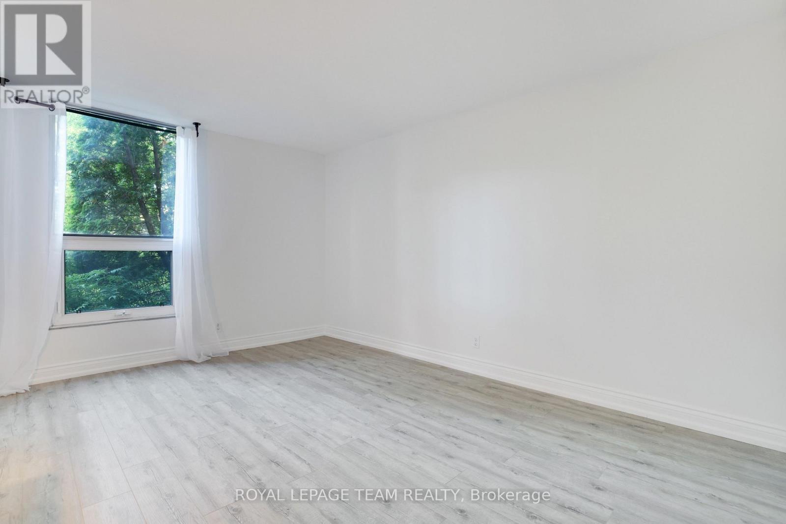 113 - 2951 Riverside Drive, Ottawa, ON - Indoor Photo Showing Other Room