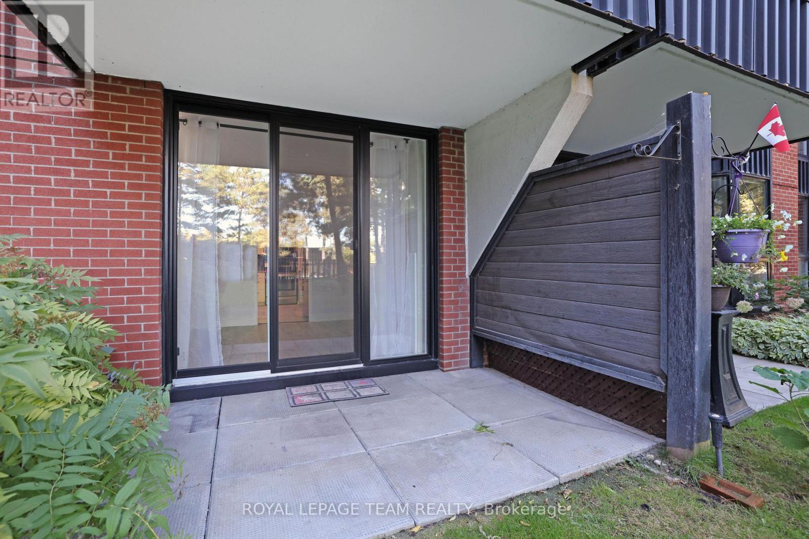 113 - 2951 Riverside Drive, Ottawa, ON - Outdoor With Exterior