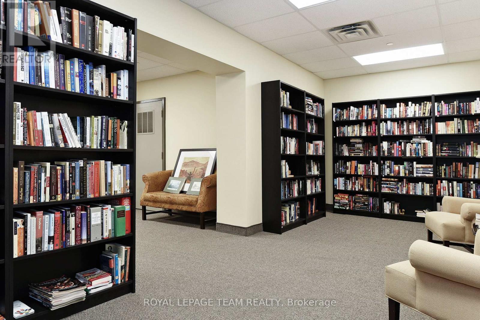 113 - 2951 Riverside Drive, Ottawa, ON - Indoor