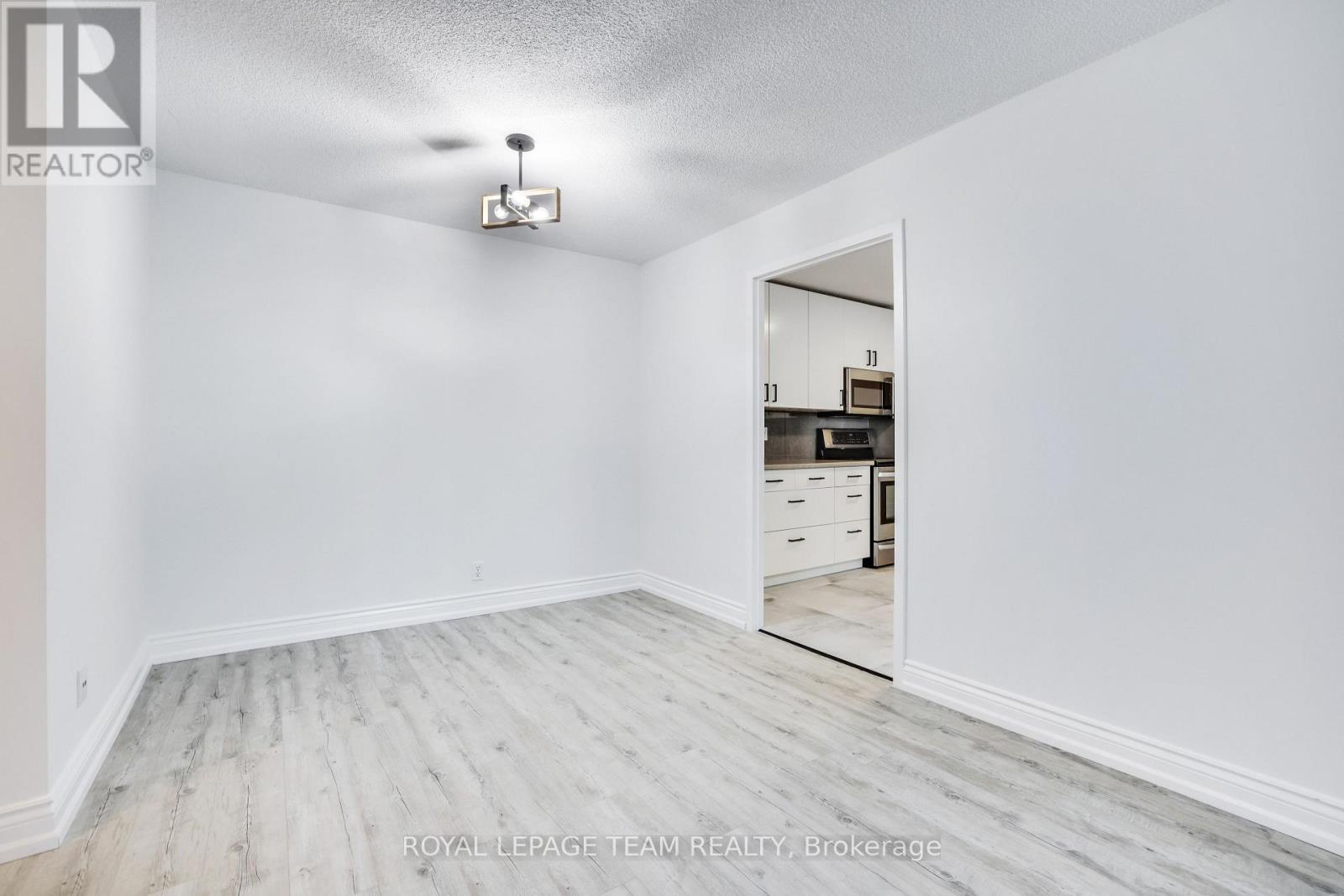 113 - 2951 Riverside Drive, Ottawa, ON - Indoor Photo Showing Other Room