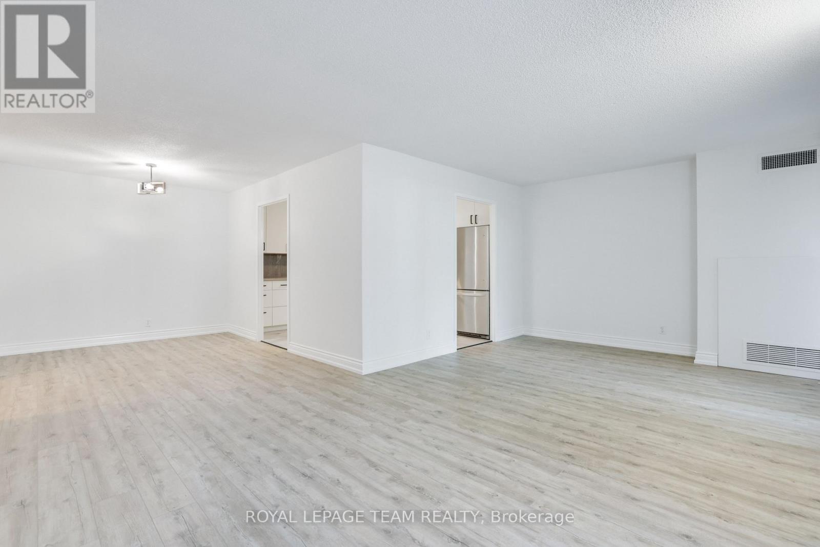 113 - 2951 Riverside Drive, Ottawa, ON - Indoor Photo Showing Other Room