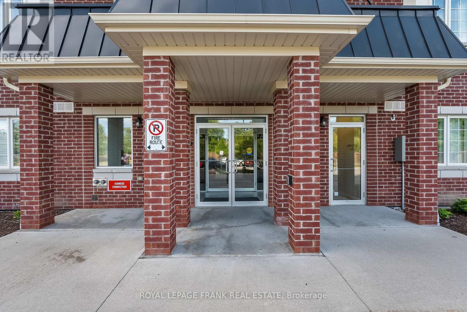 405 - 80 Aspen Springs Drive, Clarington (Bowmanville), ON - Outdoor