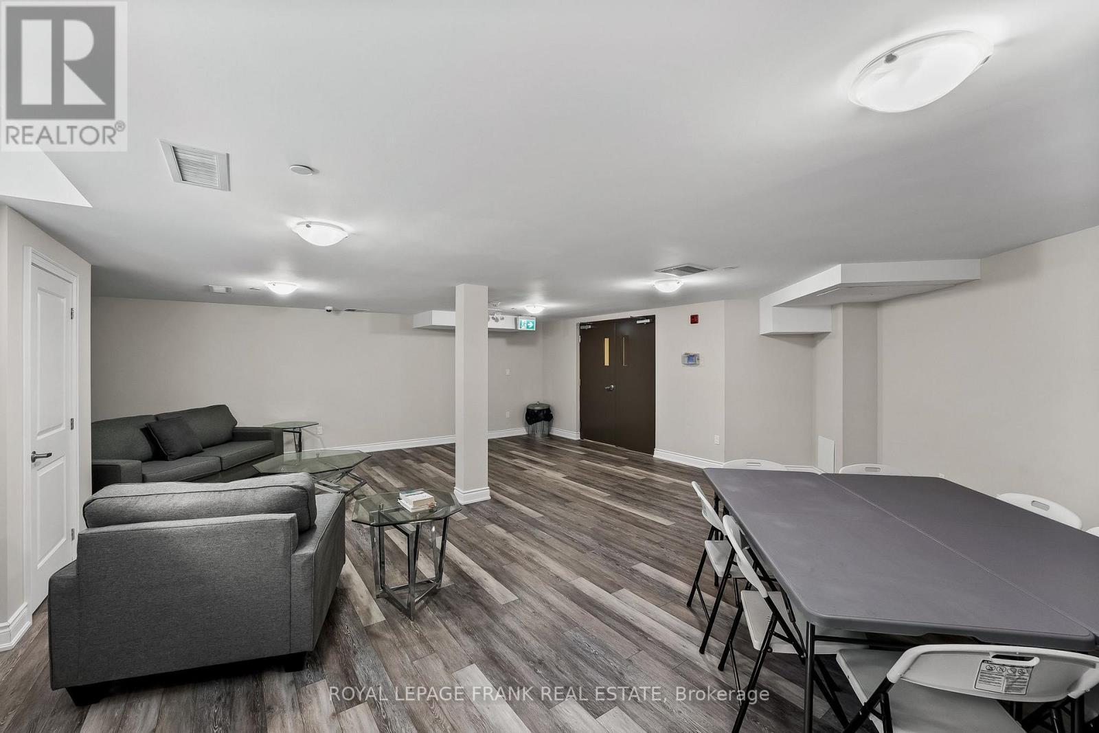 405 - 80 Aspen Springs Drive, Clarington (Bowmanville), ON - Indoor