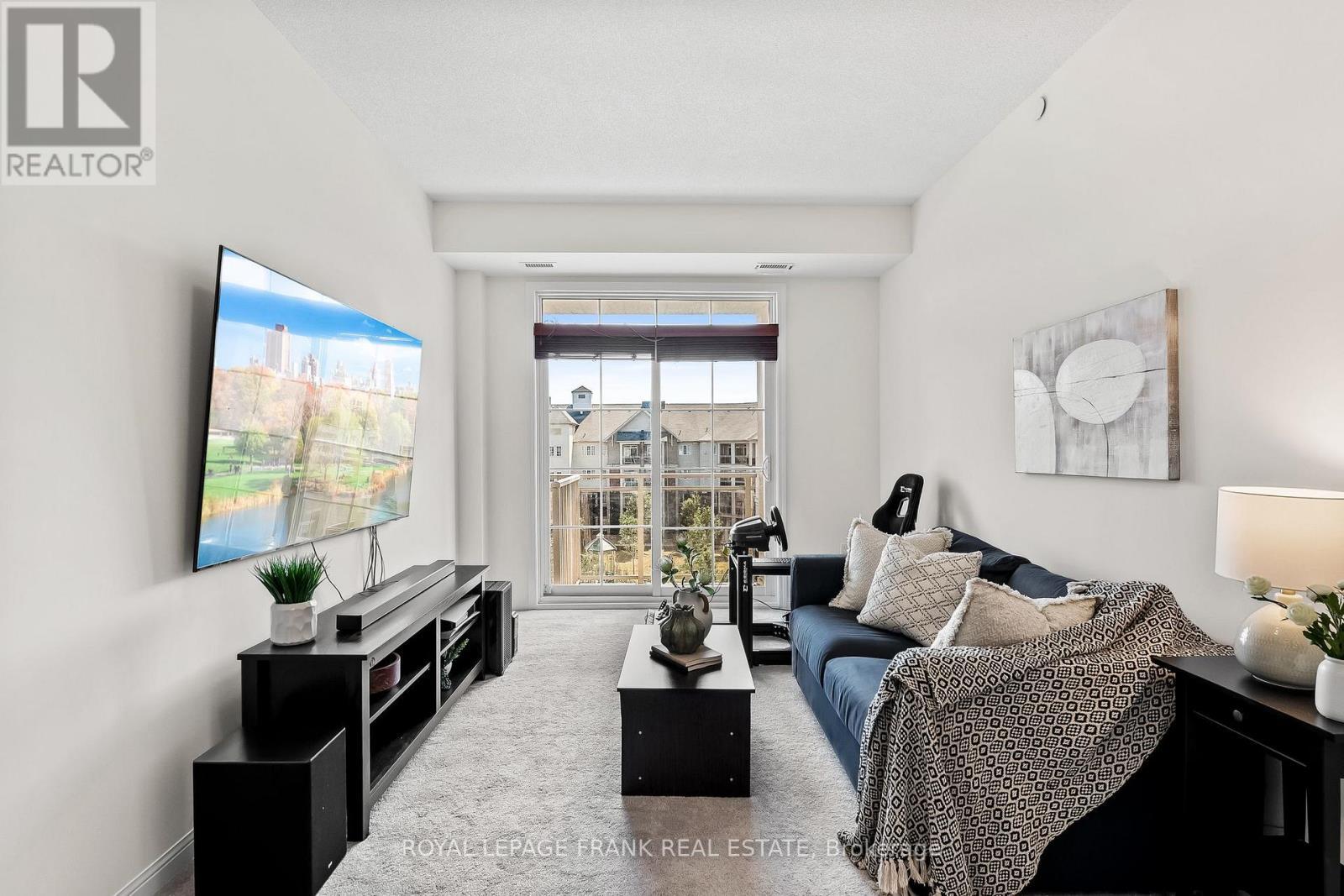 405 - 80 Aspen Springs Drive, Clarington (Bowmanville), ON - Indoor