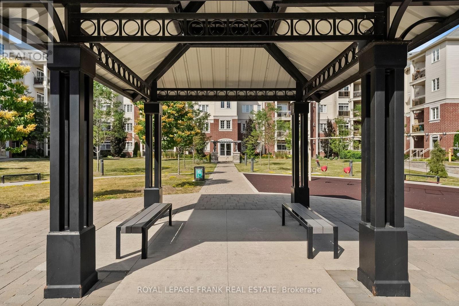 405 - 80 Aspen Springs Drive, Clarington (Bowmanville), ON - Outdoor