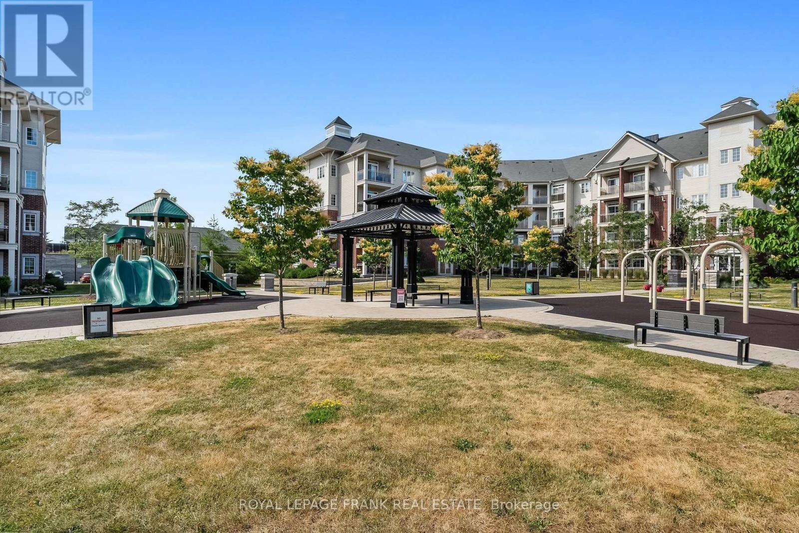 405 - 80 Aspen Springs Drive, Clarington (Bowmanville), ON - Outdoor