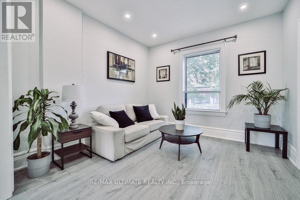 493 Keele Street, Toronto, ON - Indoor