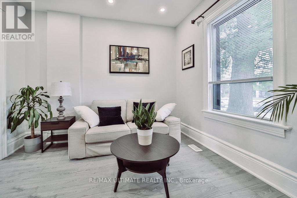 493 Keele Street, Toronto, ON - Indoor