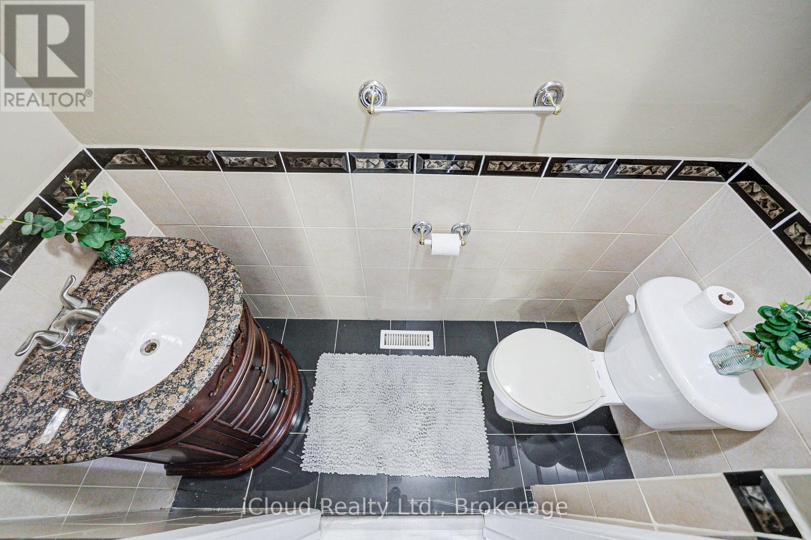 5 Gloucester Place, Brampton, ON - Photo Showing Bathroom