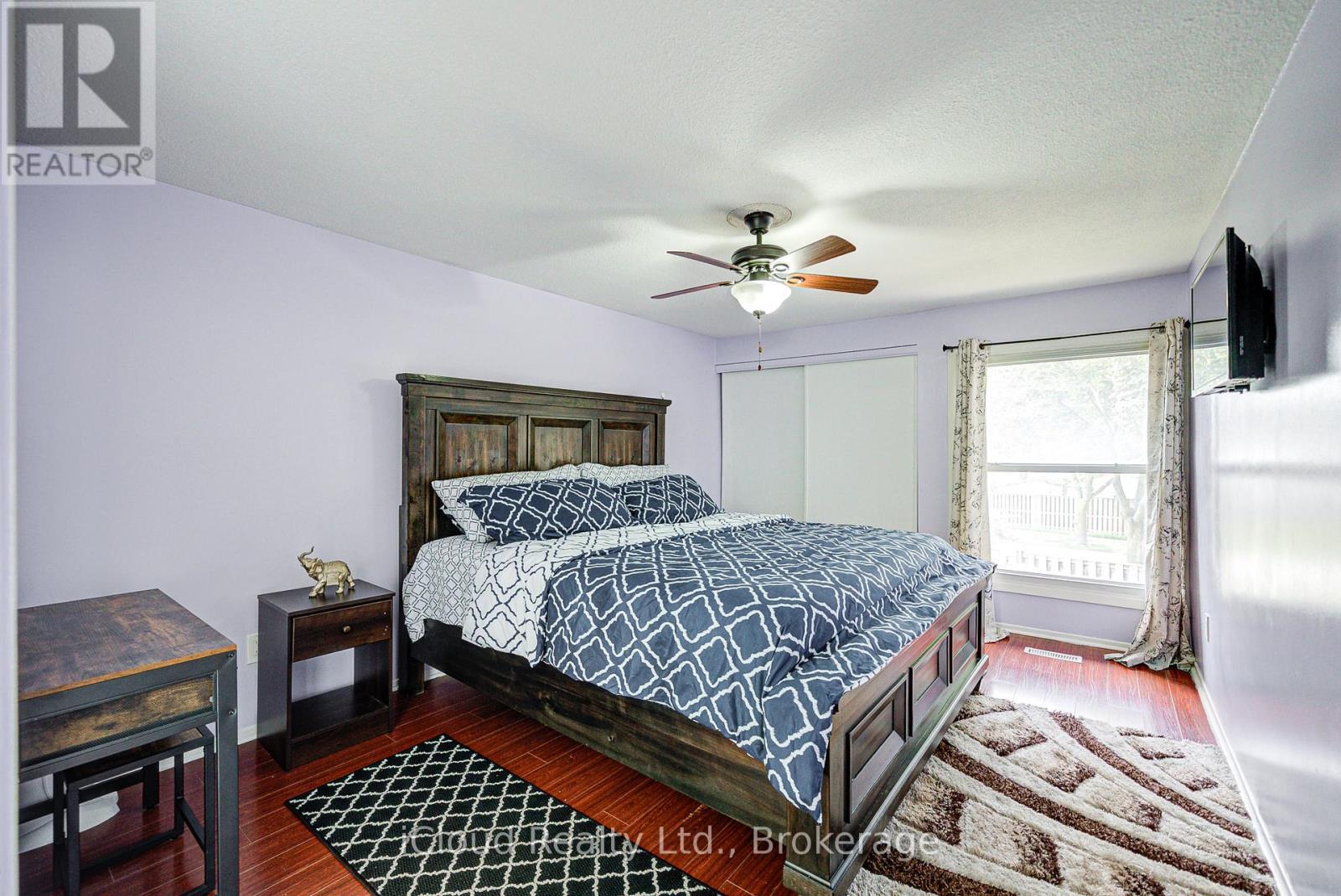 5 Gloucester Place, Brampton, ON - Indoor Photo Showing Bedroom