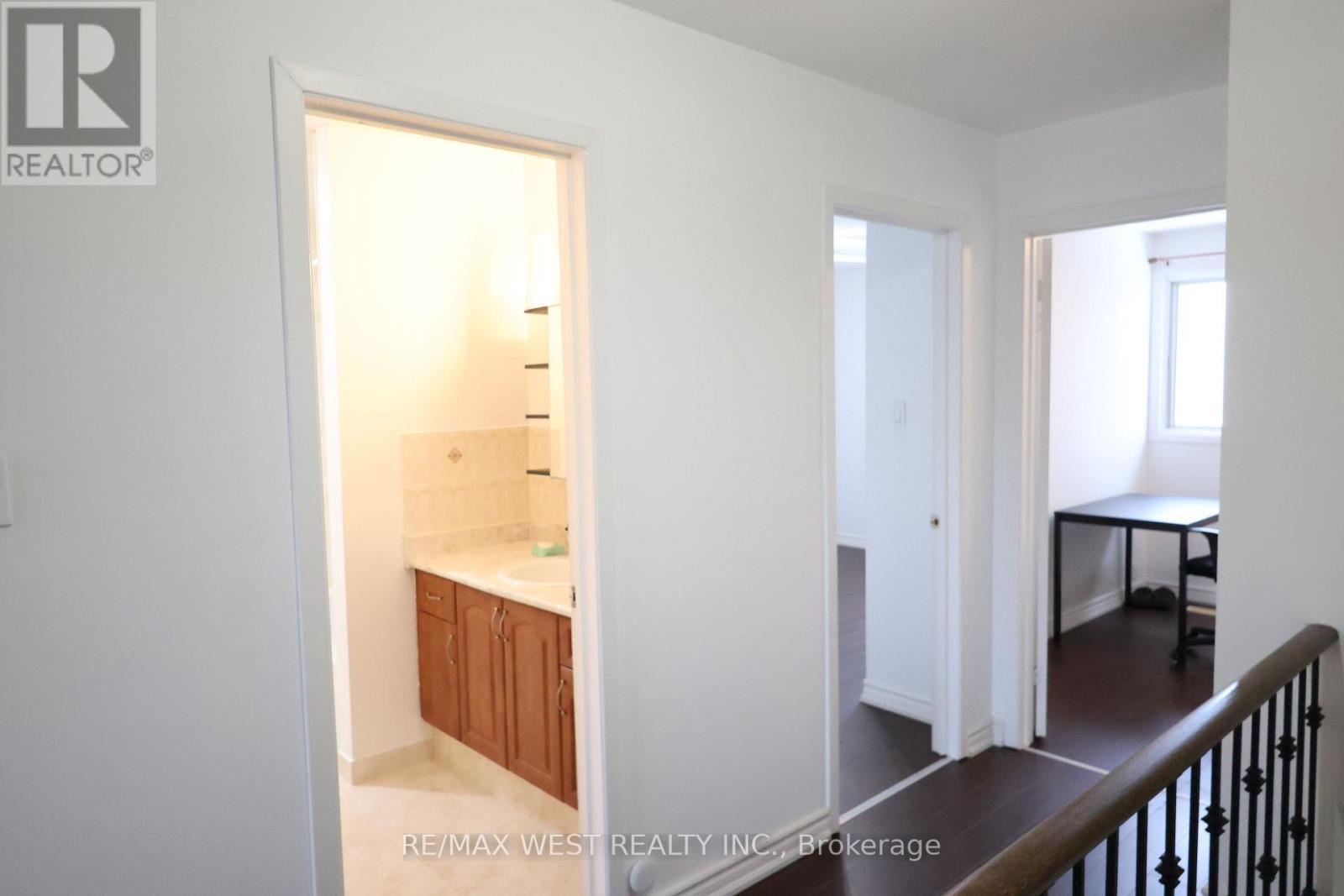 61 - 830 Stainton Drive, Mississauga, ON - Indoor