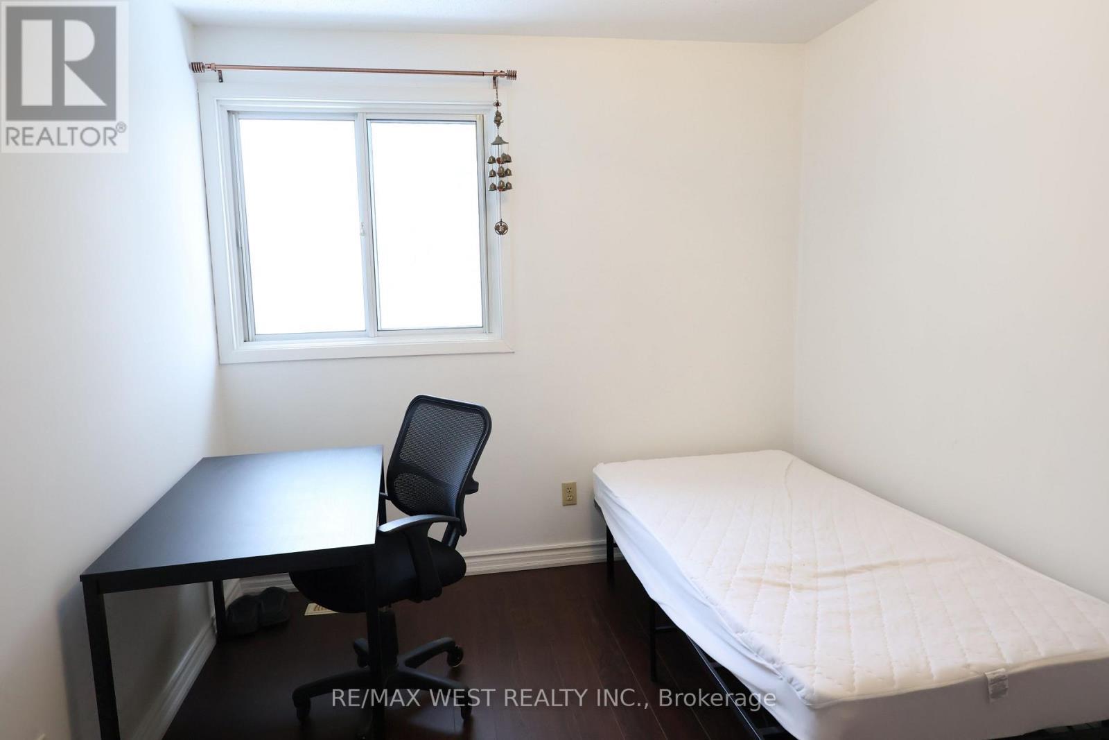 61 - 830 Stainton Drive, Mississauga, ON - Indoor