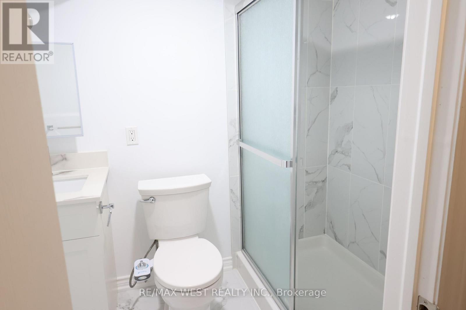 61 - 830 Stainton Drive, Mississauga, ON - Indoor Photo Showing Bathroom