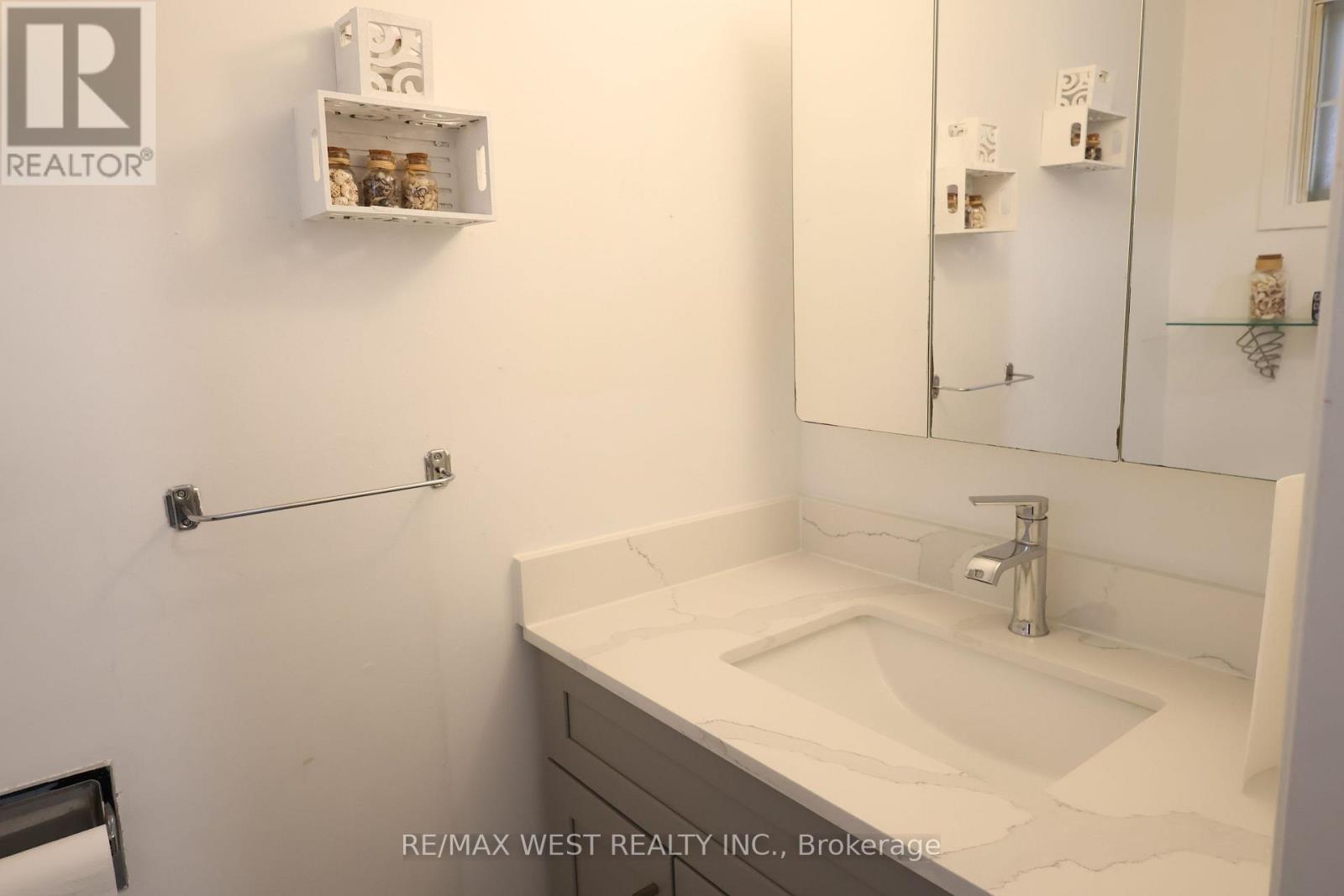 61 - 830 Stainton Drive, Mississauga, ON - Indoor Photo Showing Bathroom