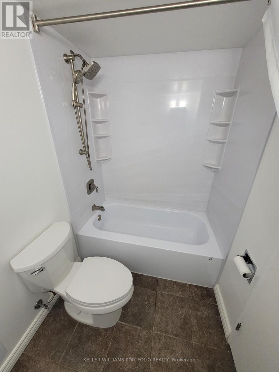 2502 - 330 Dixon Road, Toronto, ON - Indoor Photo Showing Bathroom