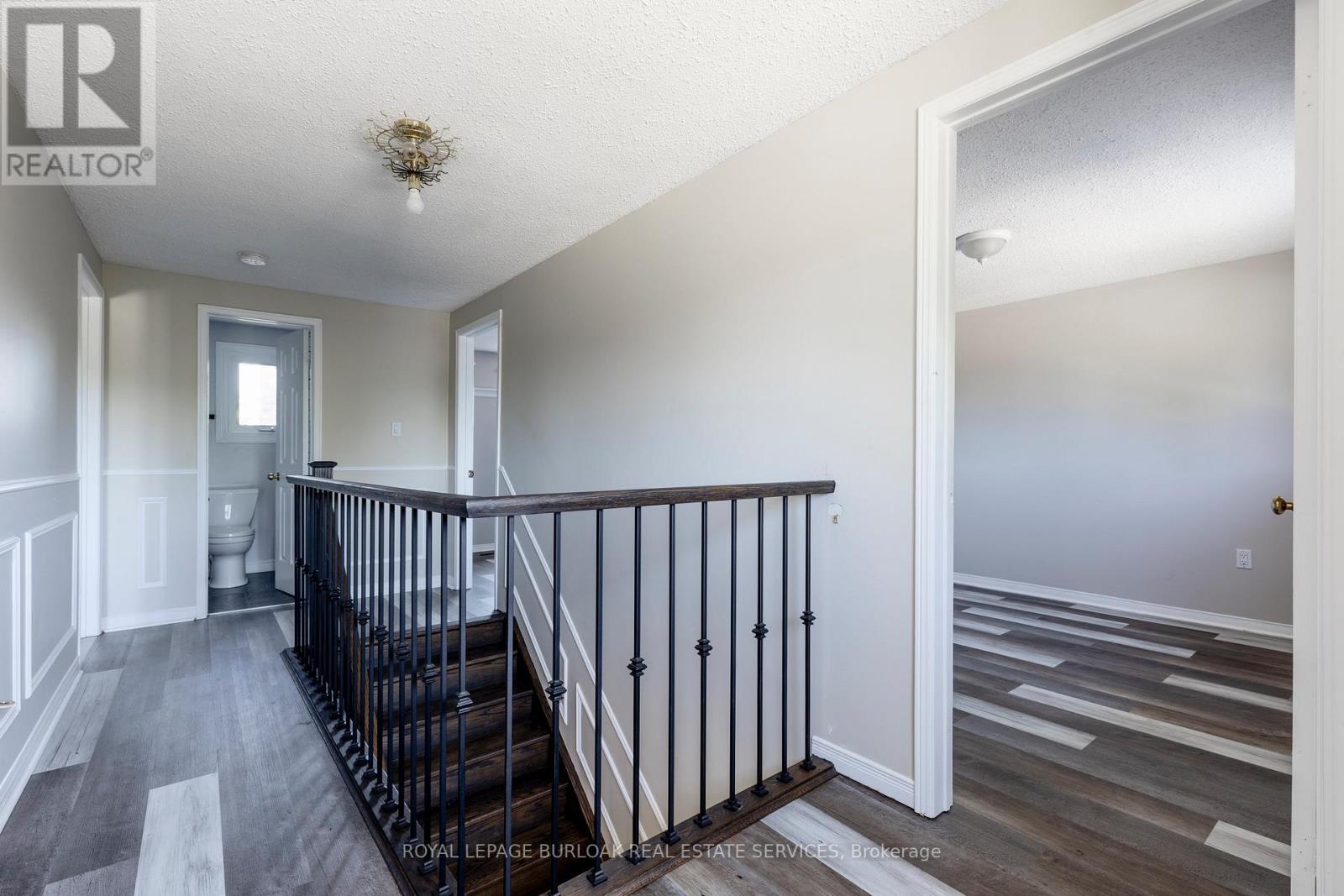 128 Brian Boulevard, Hamilton, ON - Indoor Photo Showing Other Room