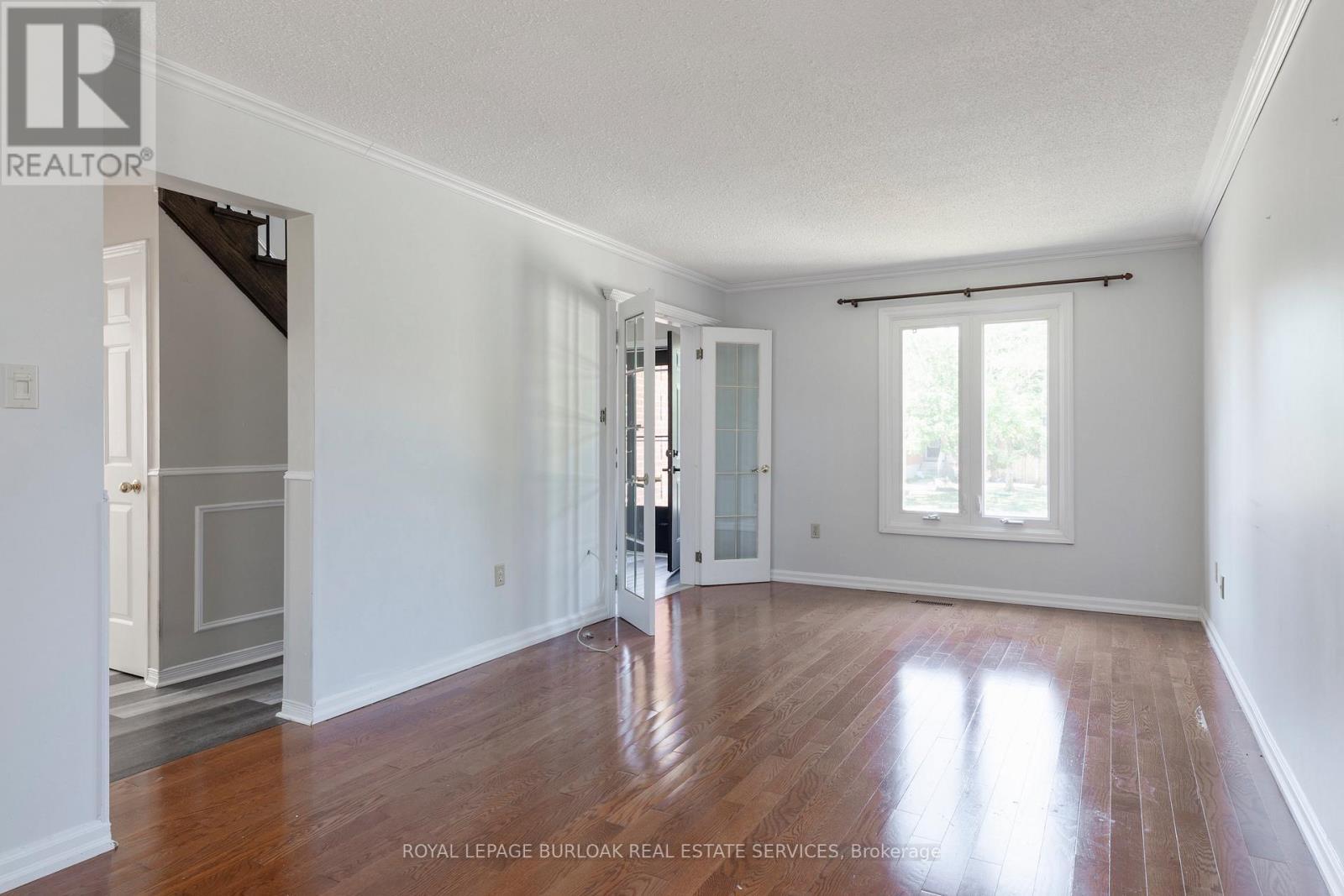 128 Brian Boulevard, Hamilton, ON - Indoor Photo Showing Other Room