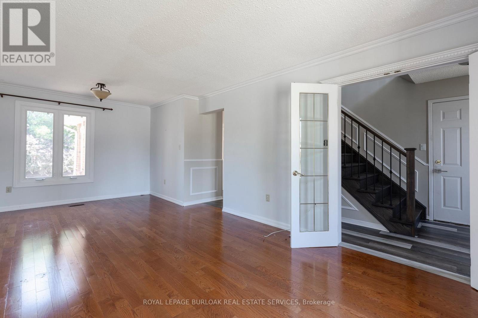 128 Brian Boulevard, Hamilton, ON - Indoor Photo Showing Other Room