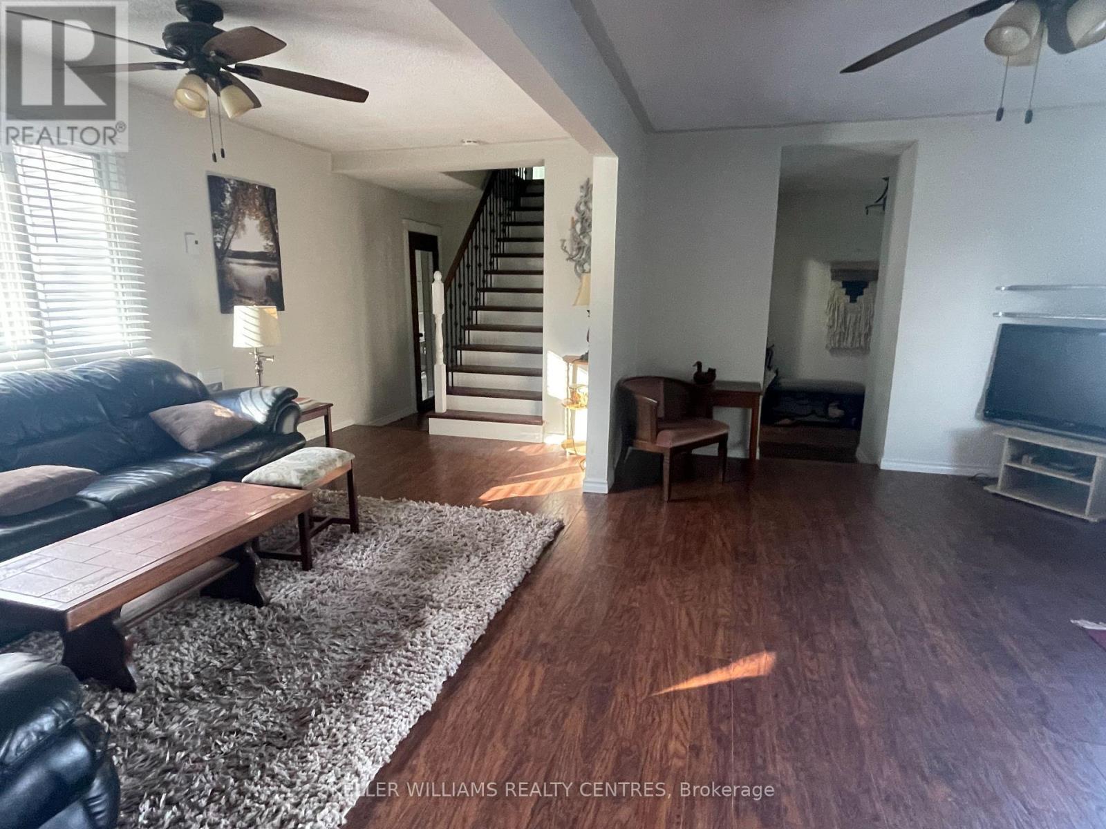 271 George Drive, Kawartha Lakes, ON - Indoor Photo Showing Other Room