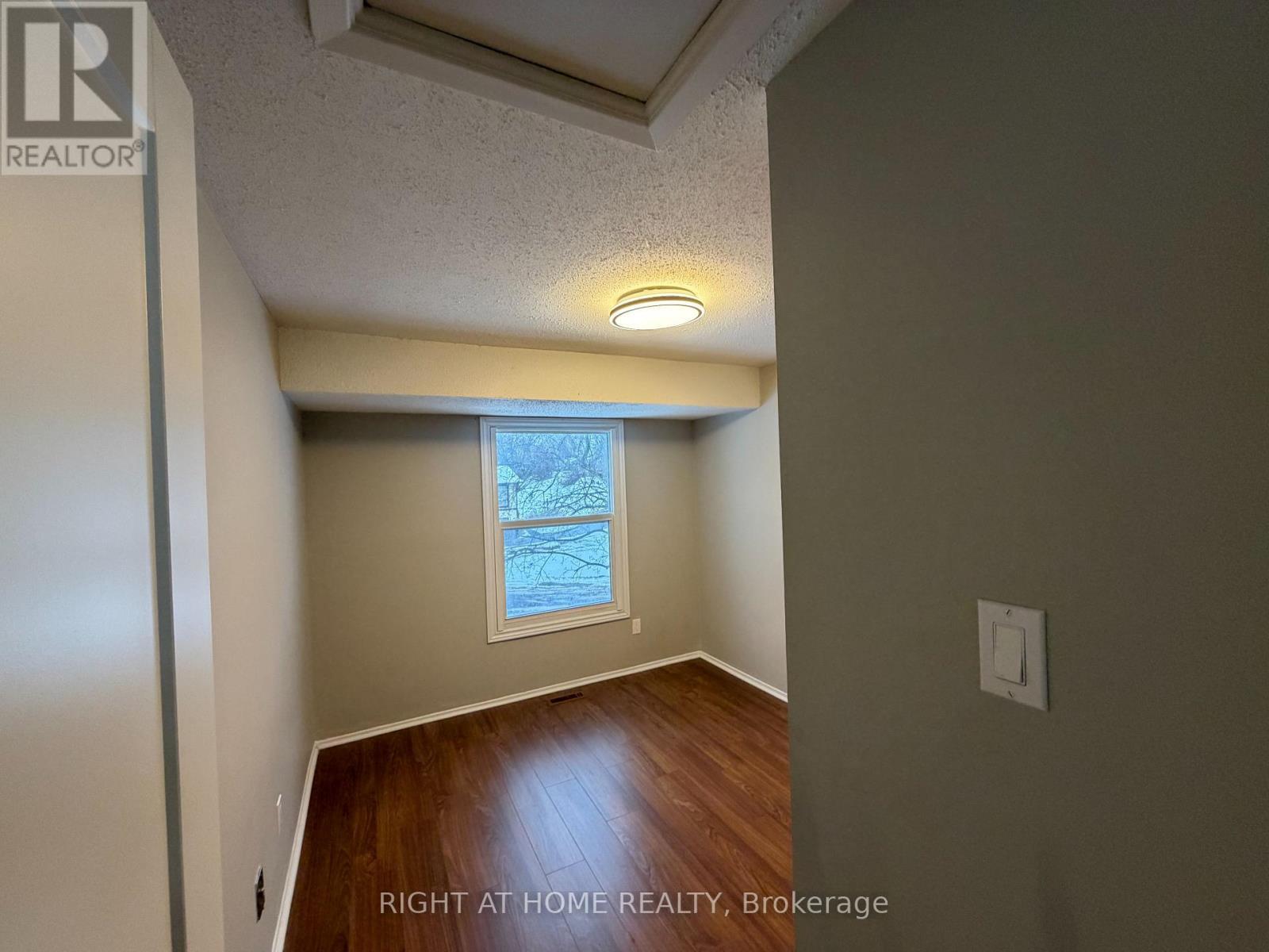 154 - 2570 Southvale Crescent, Ottawa, ON - Indoor Photo Showing Other Room