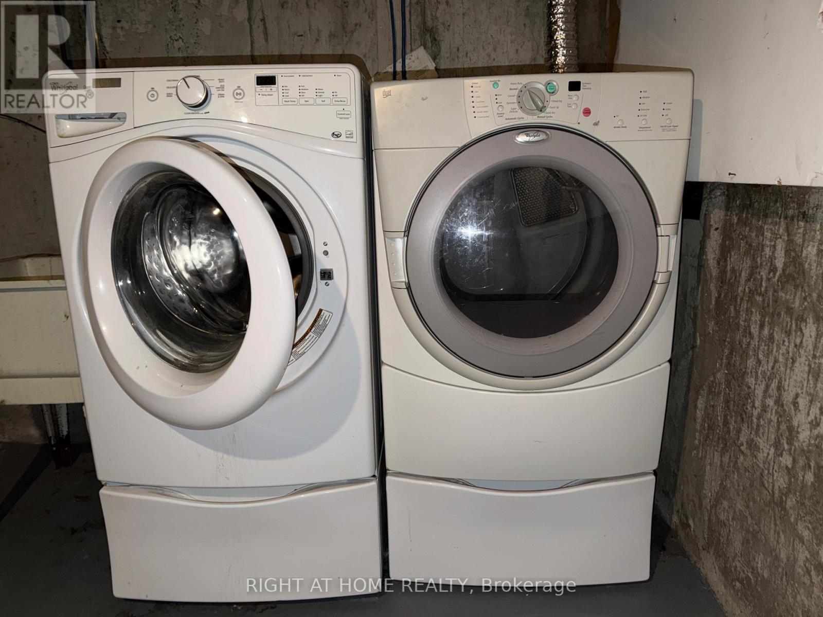 154 - 2570 Southvale Crescent, Ottawa, ON - Indoor Photo Showing Laundry Room