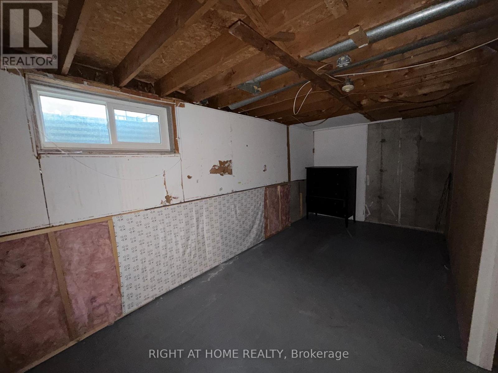 154 - 2570 Southvale Crescent, Ottawa, ON - Indoor