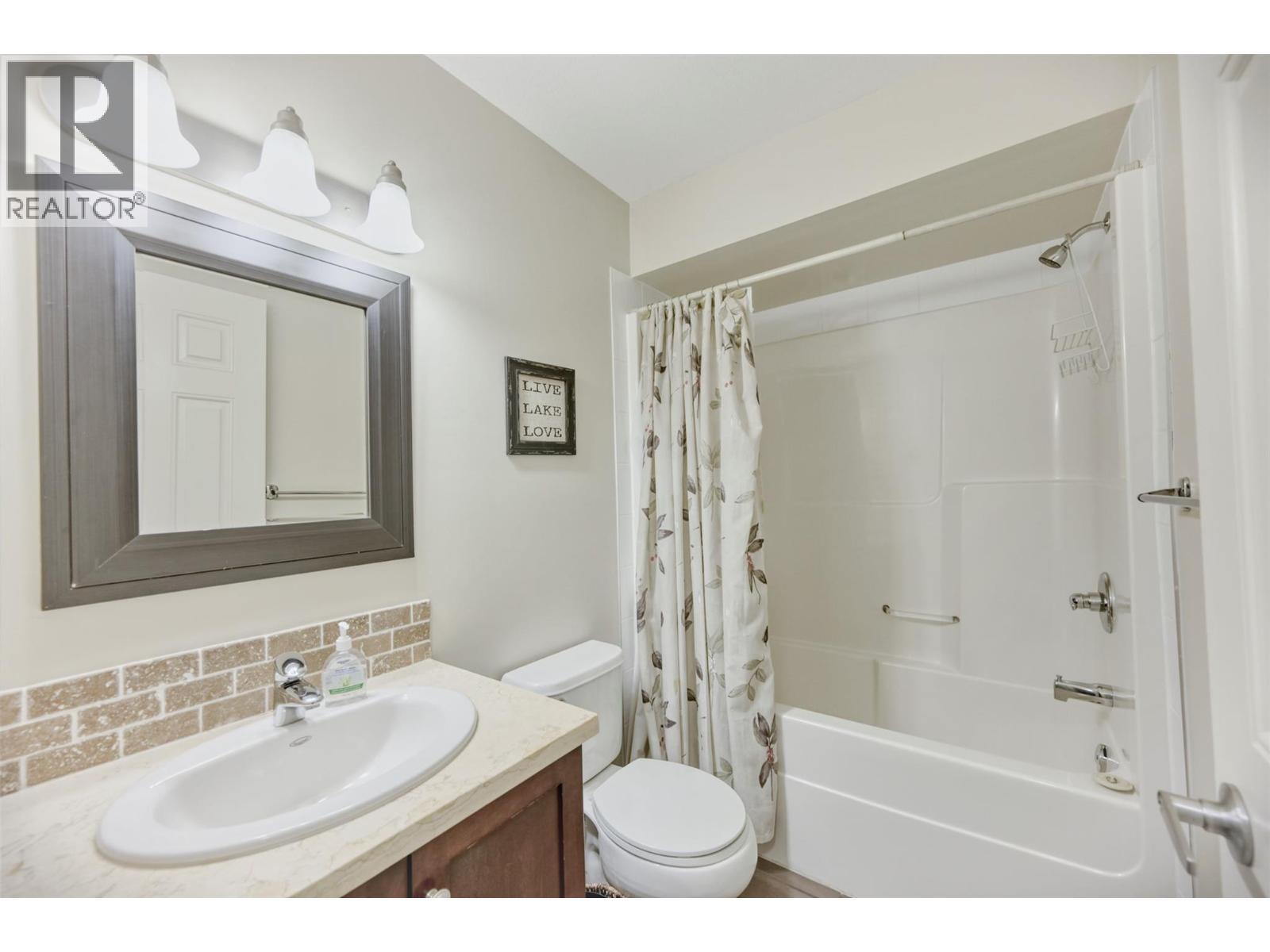 4300 44Th Avenue Unit# 109, Osoyoos, BC - Indoor Photo Showing Bathroom