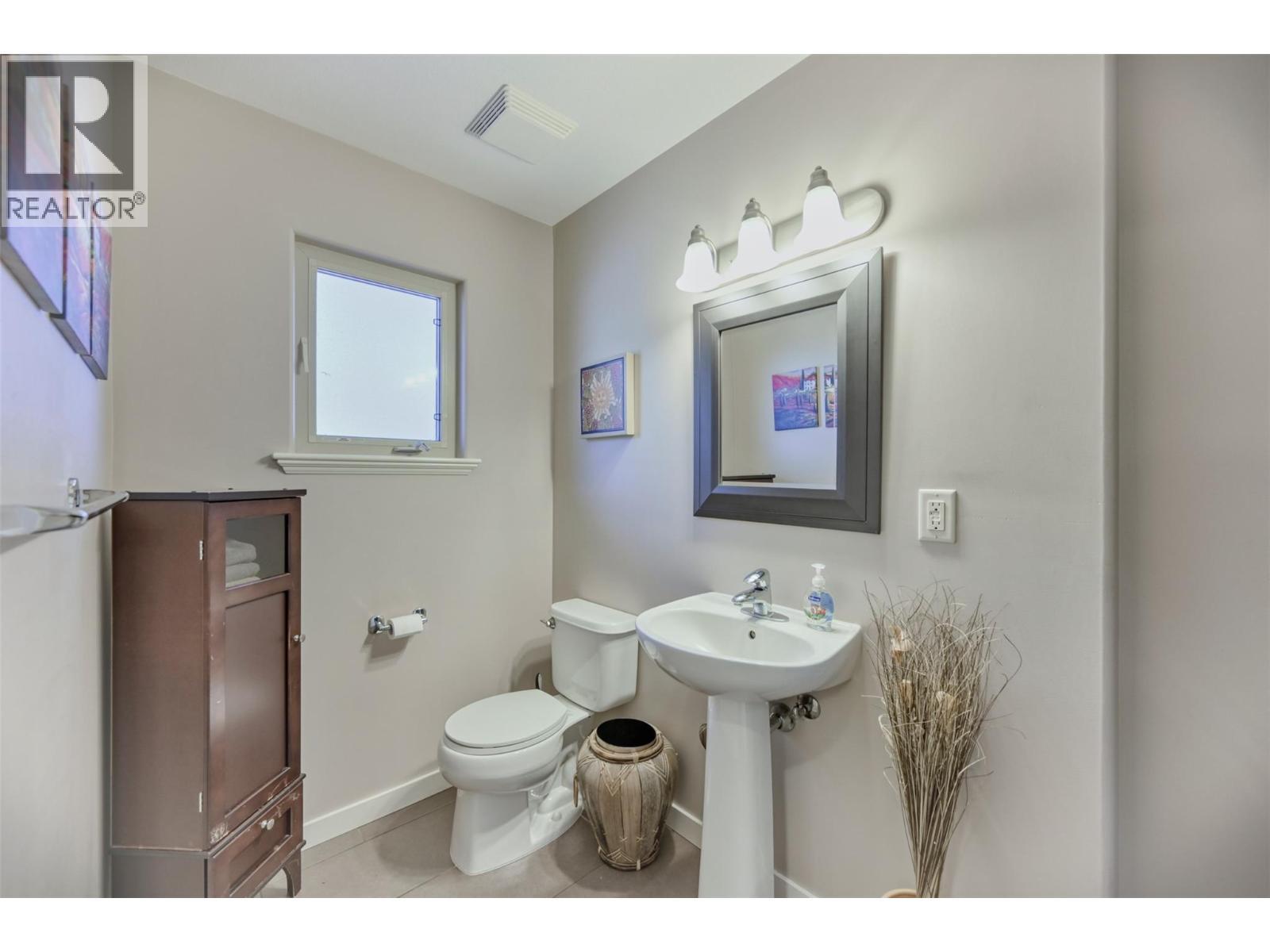 4300 44Th Avenue Unit# 109, Osoyoos, BC - Indoor Photo Showing Bathroom