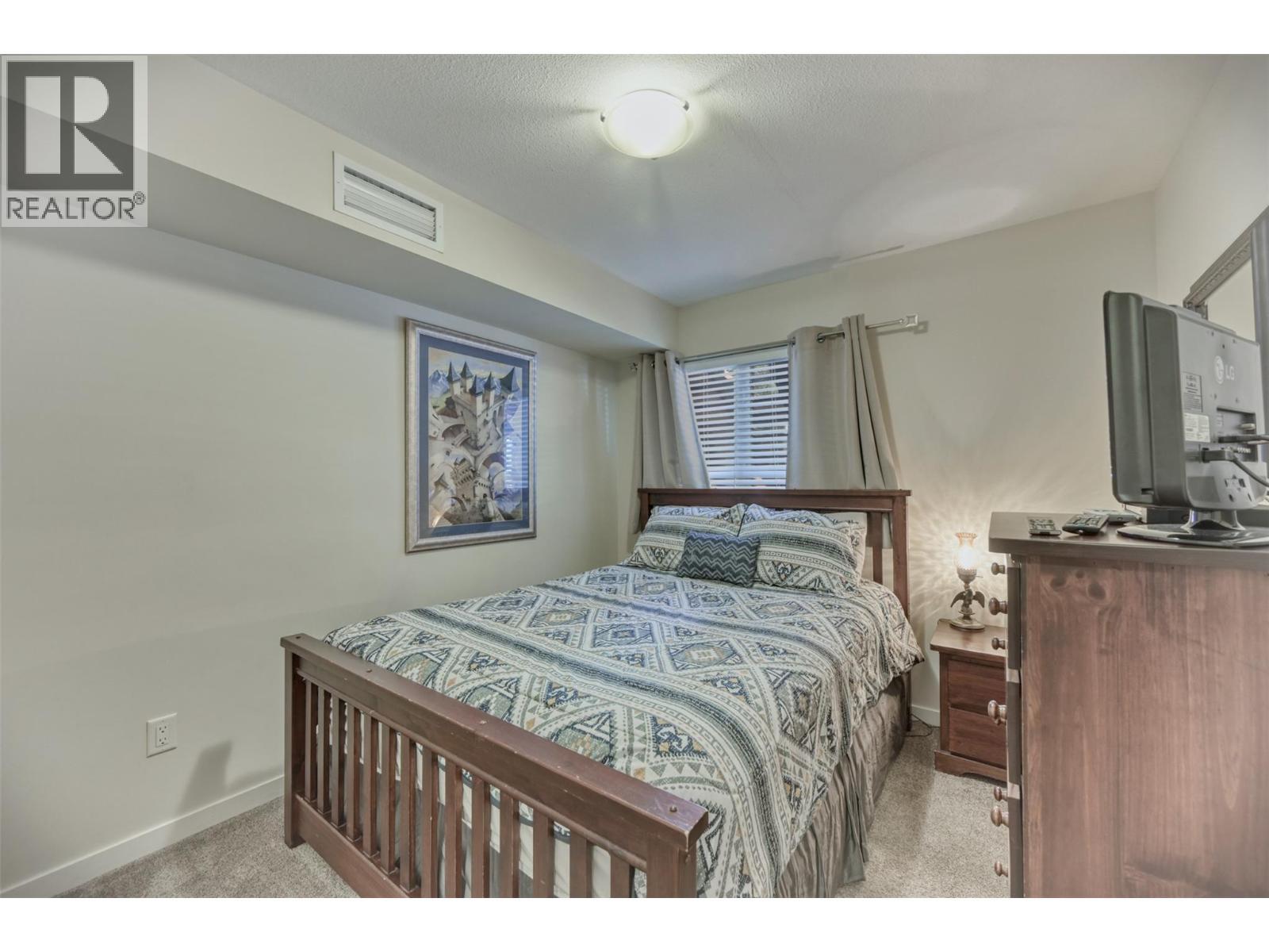 4300 44Th Avenue Unit# 109, Osoyoos, BC - Indoor Photo Showing Bedroom