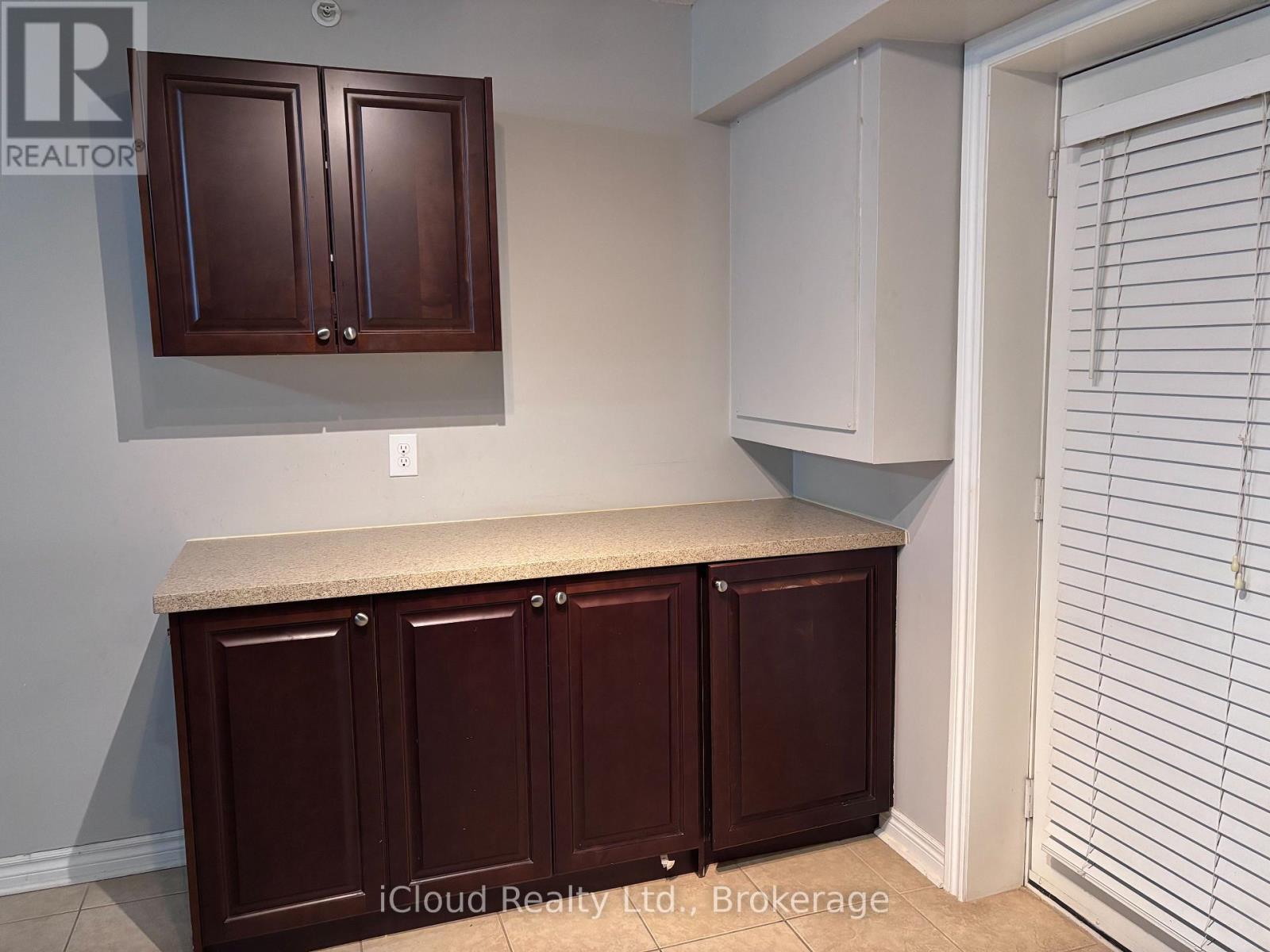 105 - 4005 Kilmer Drive, Burlington, ON - Indoor Photo Showing Other Room