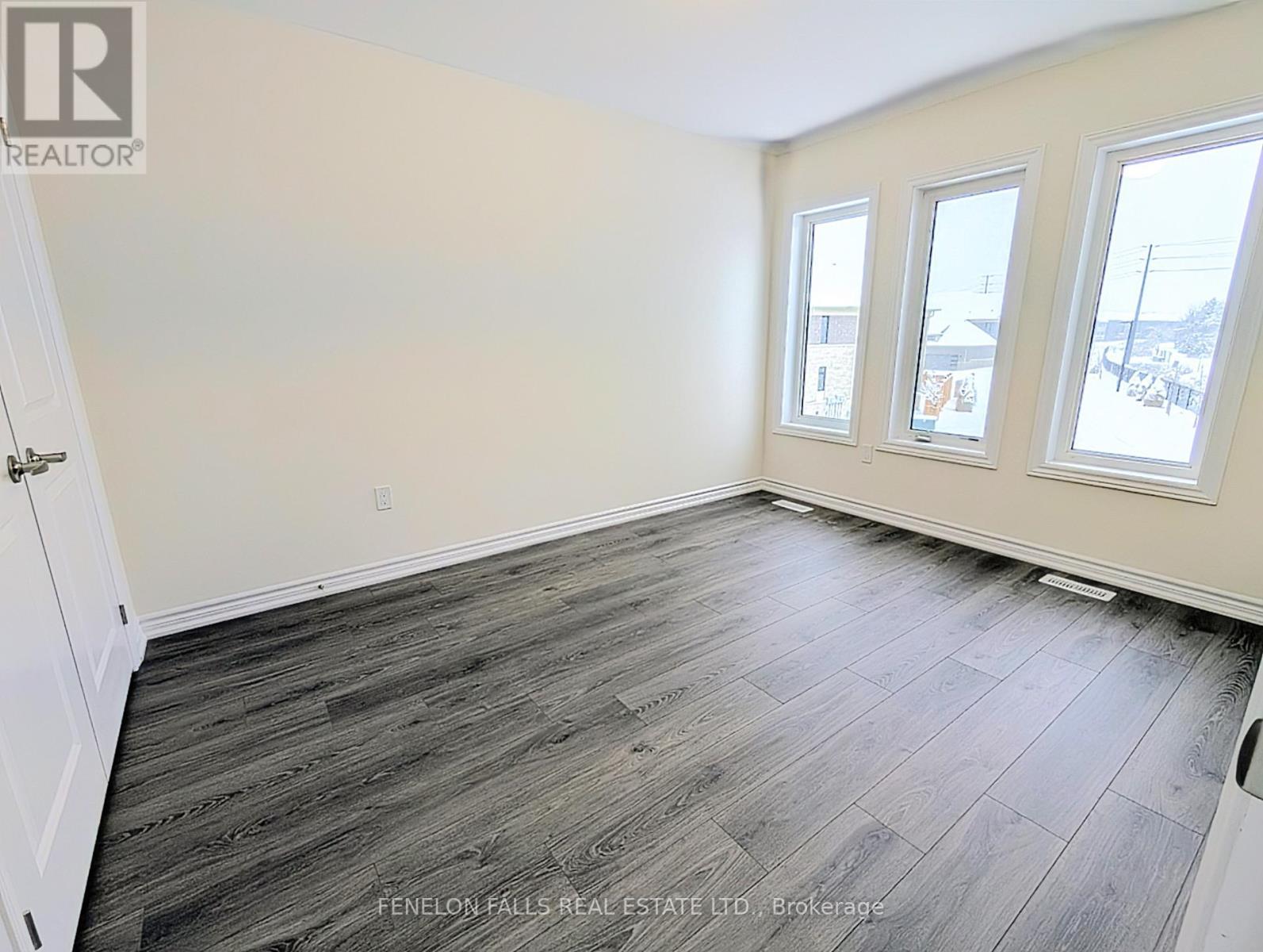 25 Hickey Lane, Kawartha Lakes (Lindsay), ON - Indoor Photo Showing Other Room