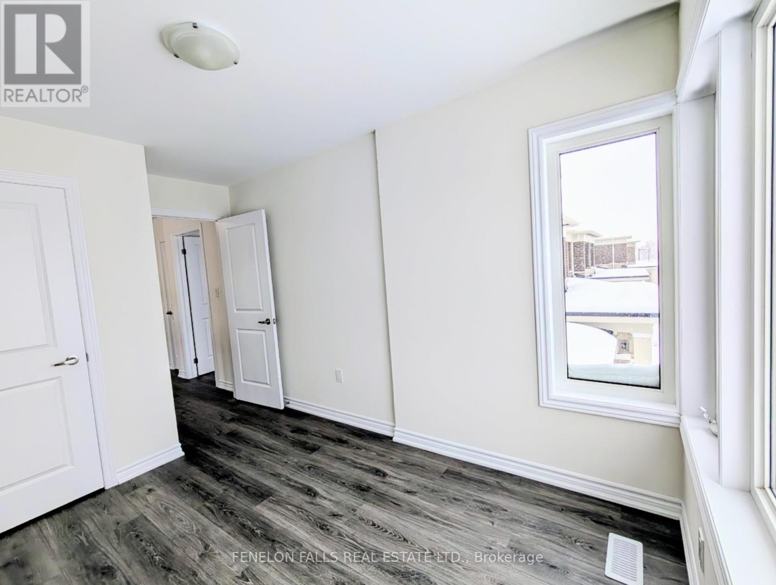 25 Hickey Lane, Kawartha Lakes (Lindsay), ON - Indoor Photo Showing Other Room