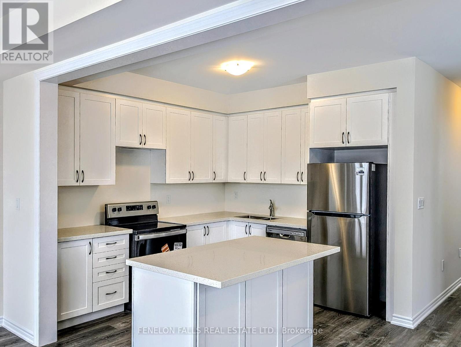 25 Hickey Lane, Kawartha Lakes (Lindsay), ON - Indoor Photo Showing Kitchen With Stainless Steel Kitchen