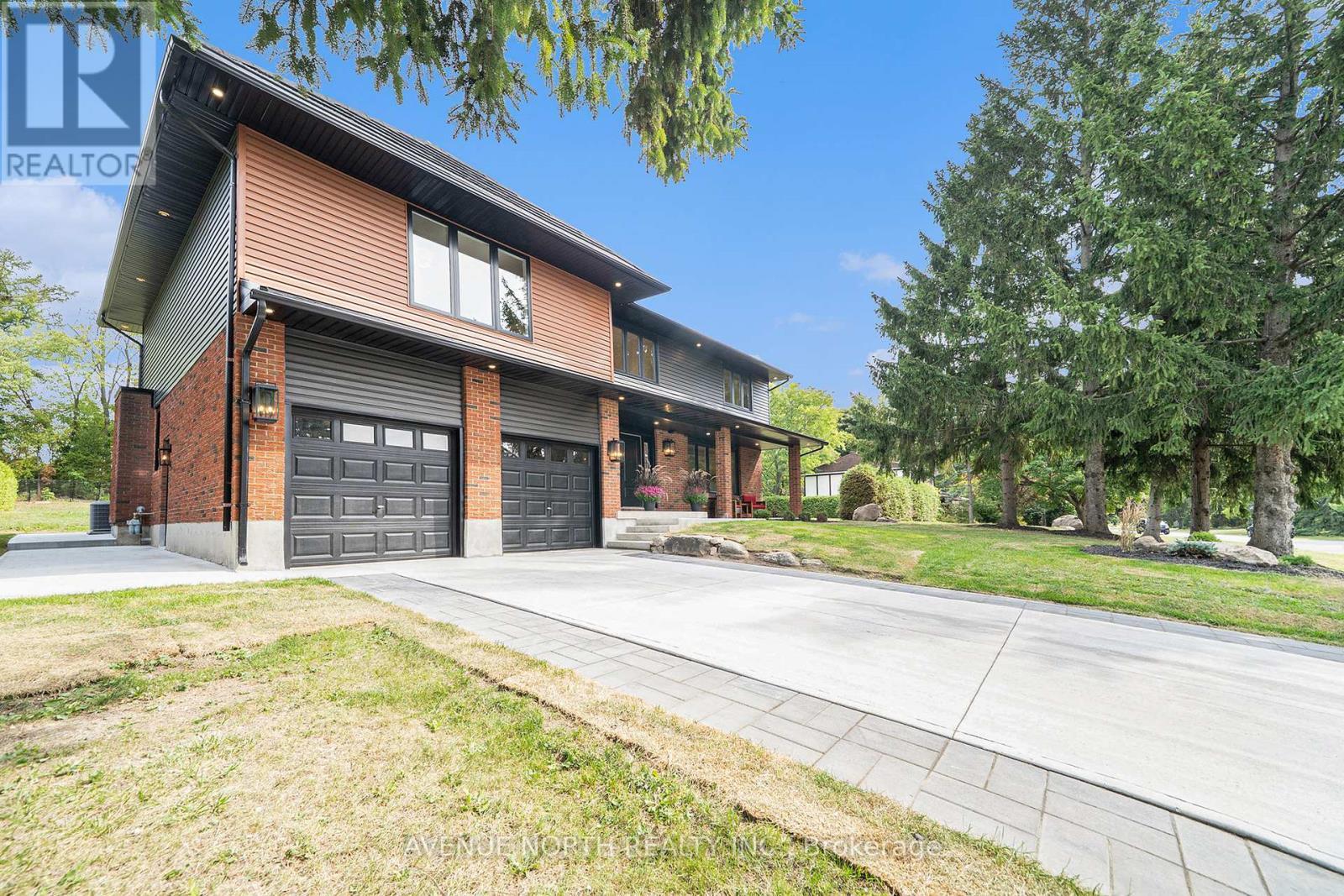 19 Newland Drive, Ottawa, ON - Outdoor