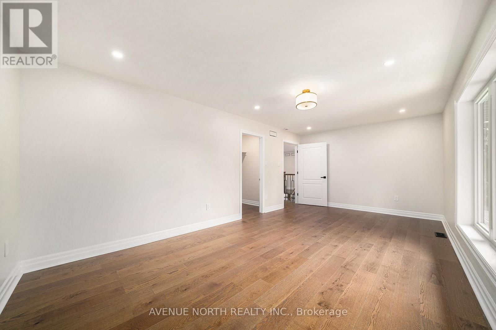 19 Newland Drive, Ottawa, ON - Indoor Photo Showing Other Room