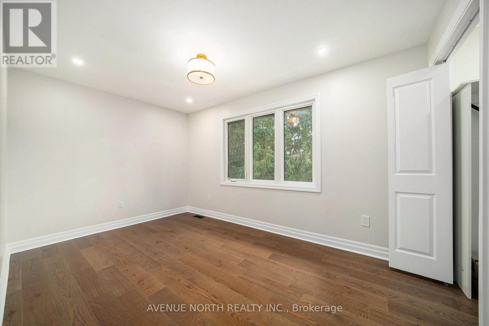 19 Newland Drive, Ottawa, ON - Indoor Photo Showing Other Room