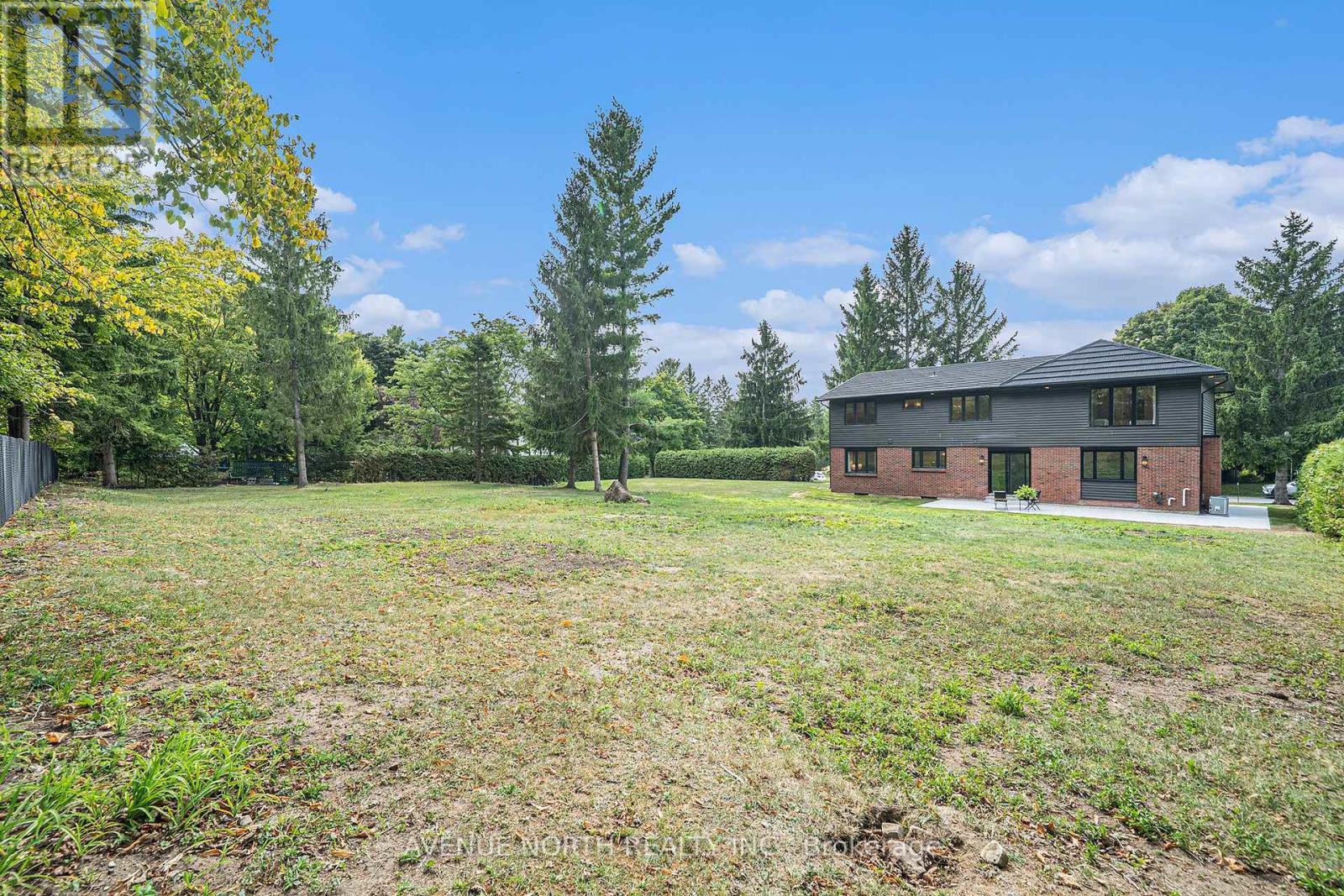 19 Newland Drive, Ottawa, ON - Outdoor