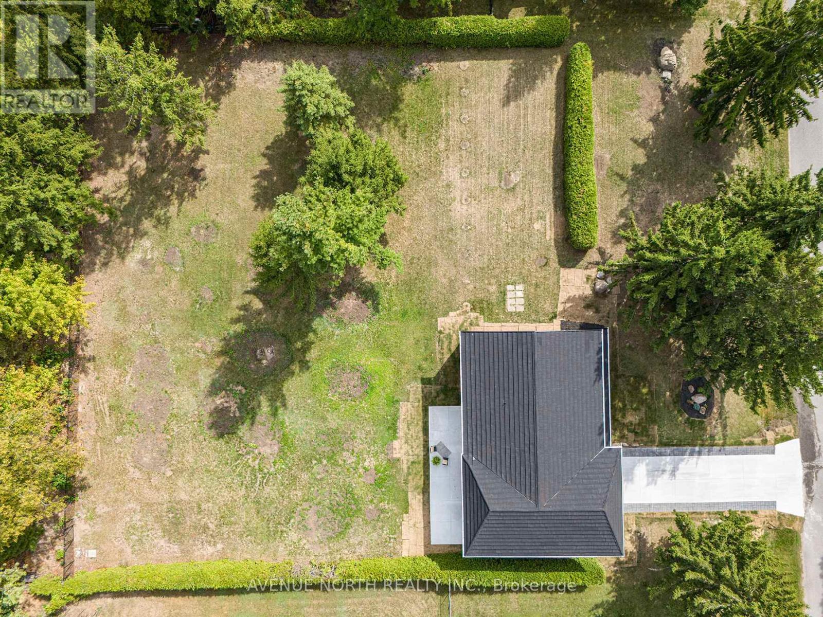 19 Newland Drive, Ottawa, ON - Outdoor