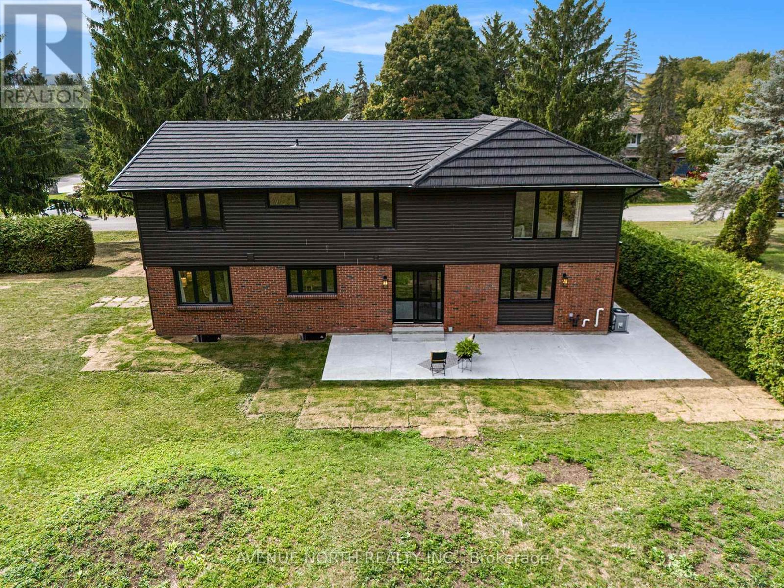 19 Newland Drive, Ottawa, ON - Outdoor