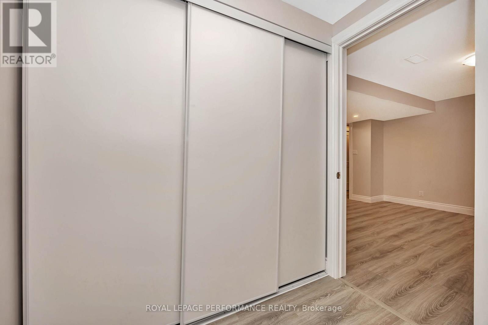 B - 336 Tulip Crescent, Ottawa, ON - Indoor Photo Showing Other Room