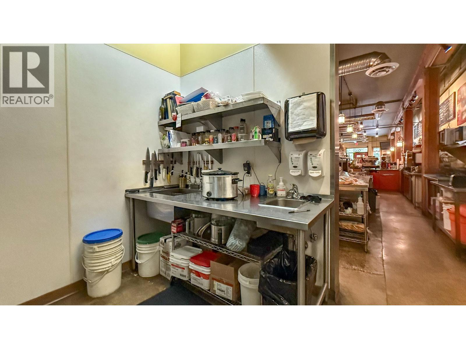 1357 Ellis Street Unit# 101, Kelowna, BC