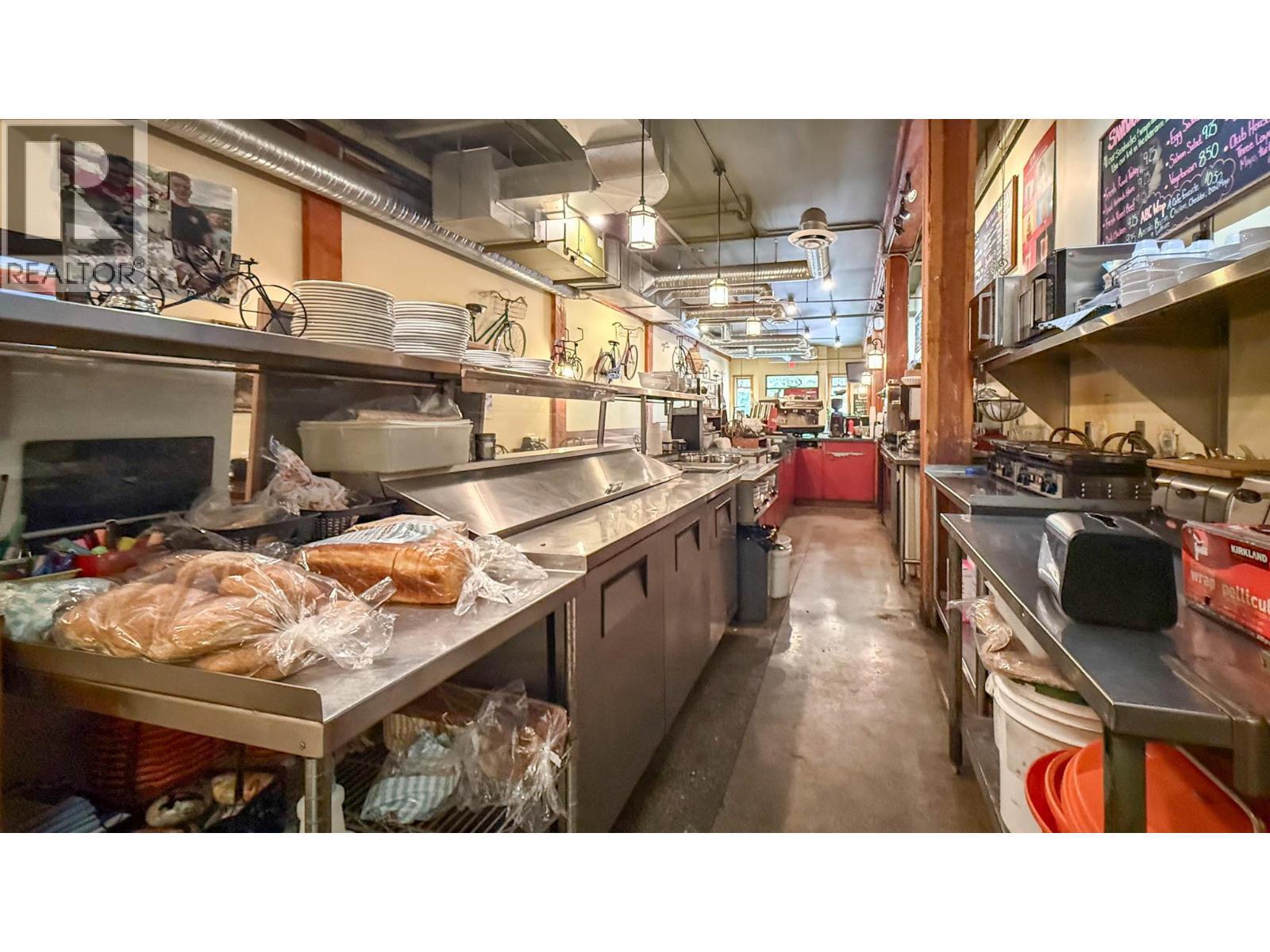 1357 Ellis Street Unit# 101, Kelowna, BC